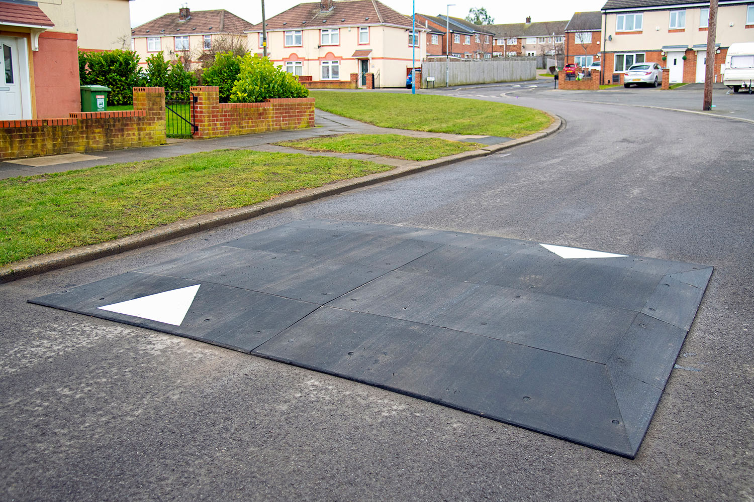 عرض الطاولات المرتفعة ومعابر الحمار الوحشي